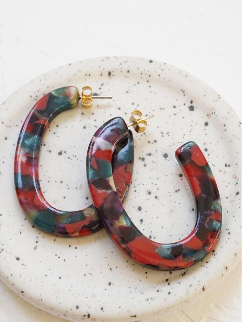 Madewell Acetate Oval Hoop Earrings - Picture 2 of 3